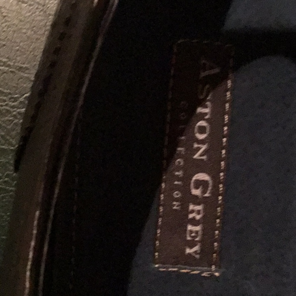 Aston Grey Collection Black Cap-toe Wingtips - Picture 2 of 7